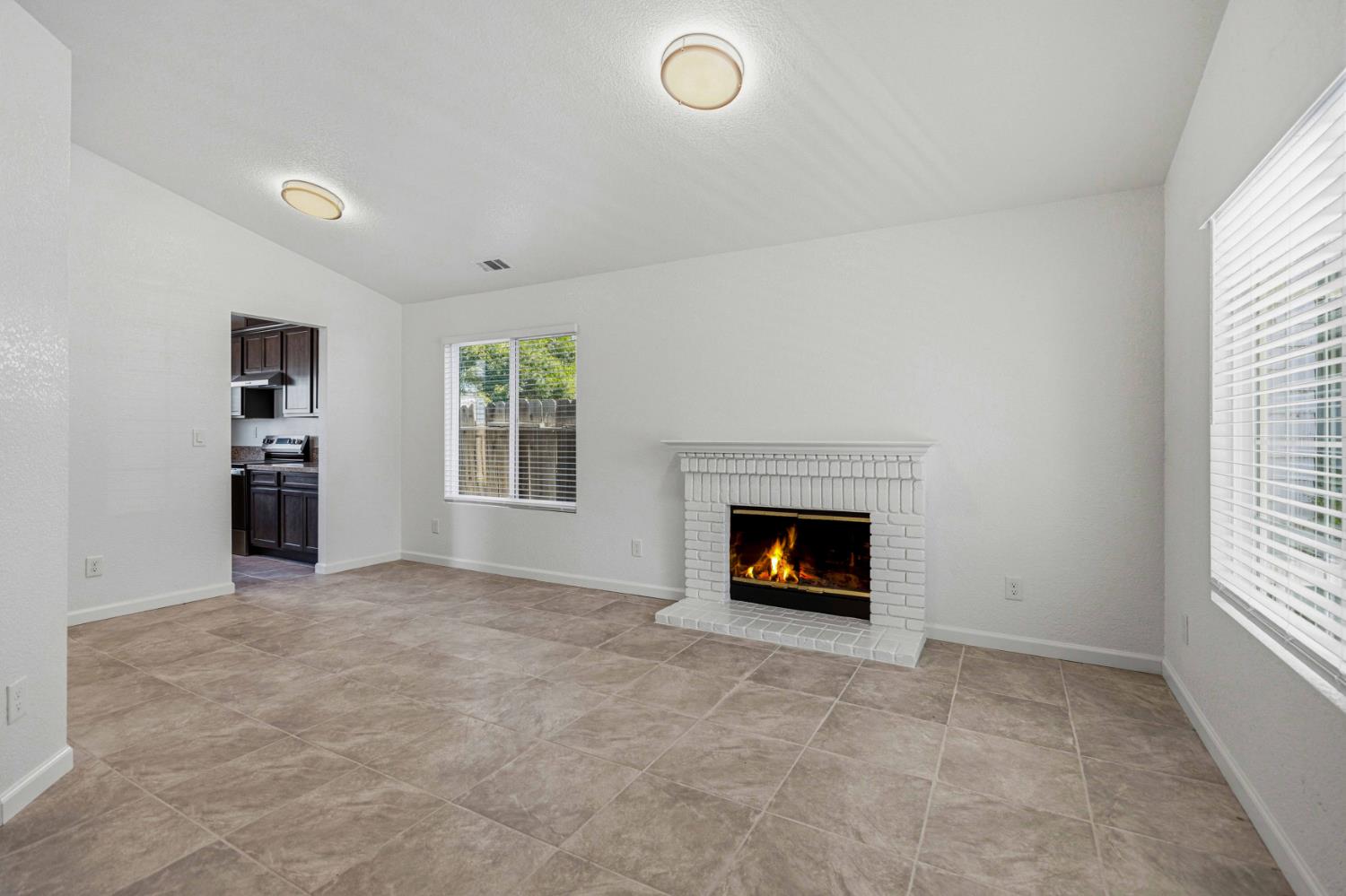 1316 Riverette Drive Modesto, CA 95351 - Photo 5 of 49