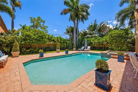 $2,250,000 | 1124 Seville Lane Northeast, St. Petersburg, FL 33704