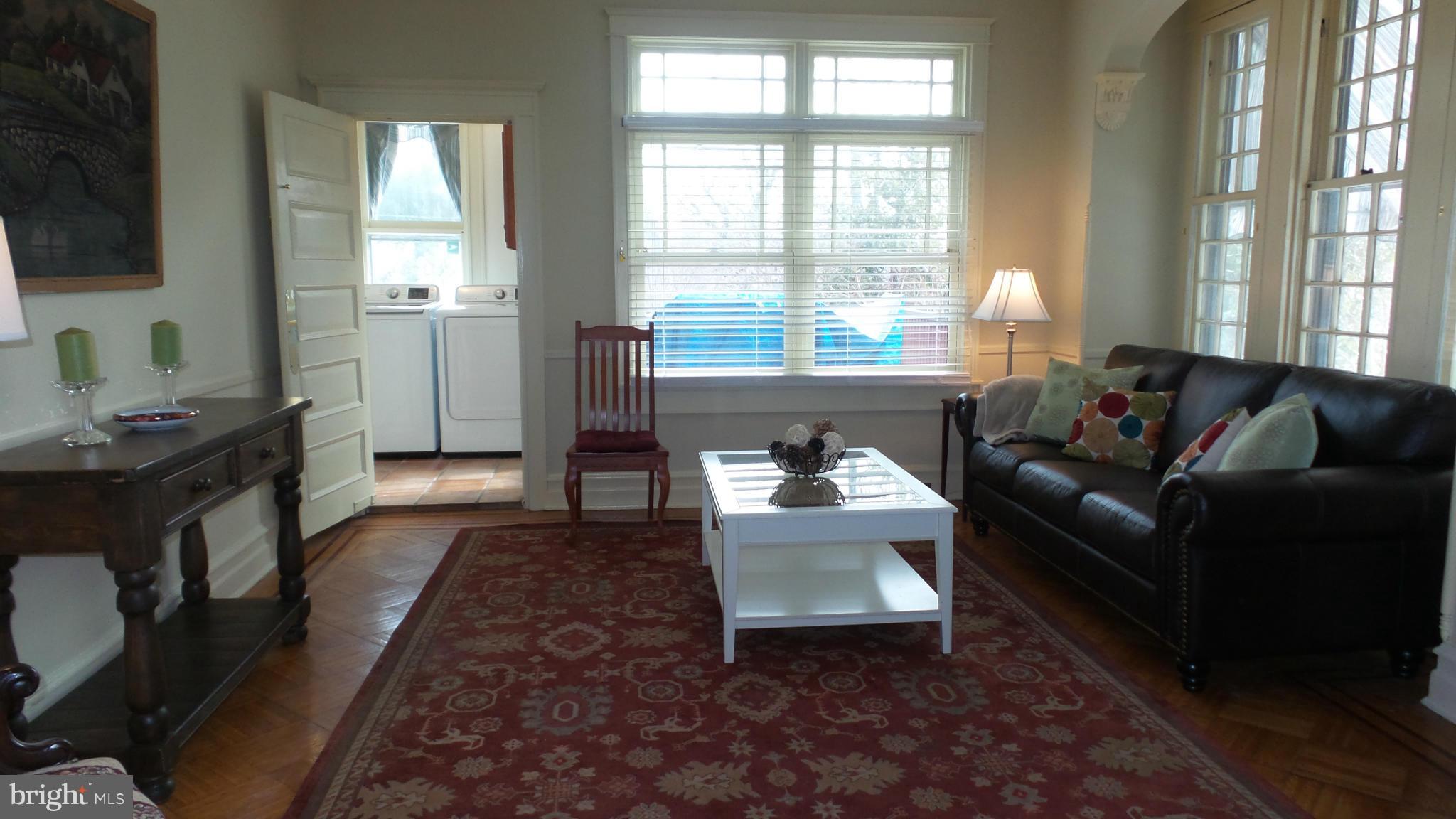 111 Woodlawn Road Baltimore, MD 21210 - Photo 8 of 30 Family Room