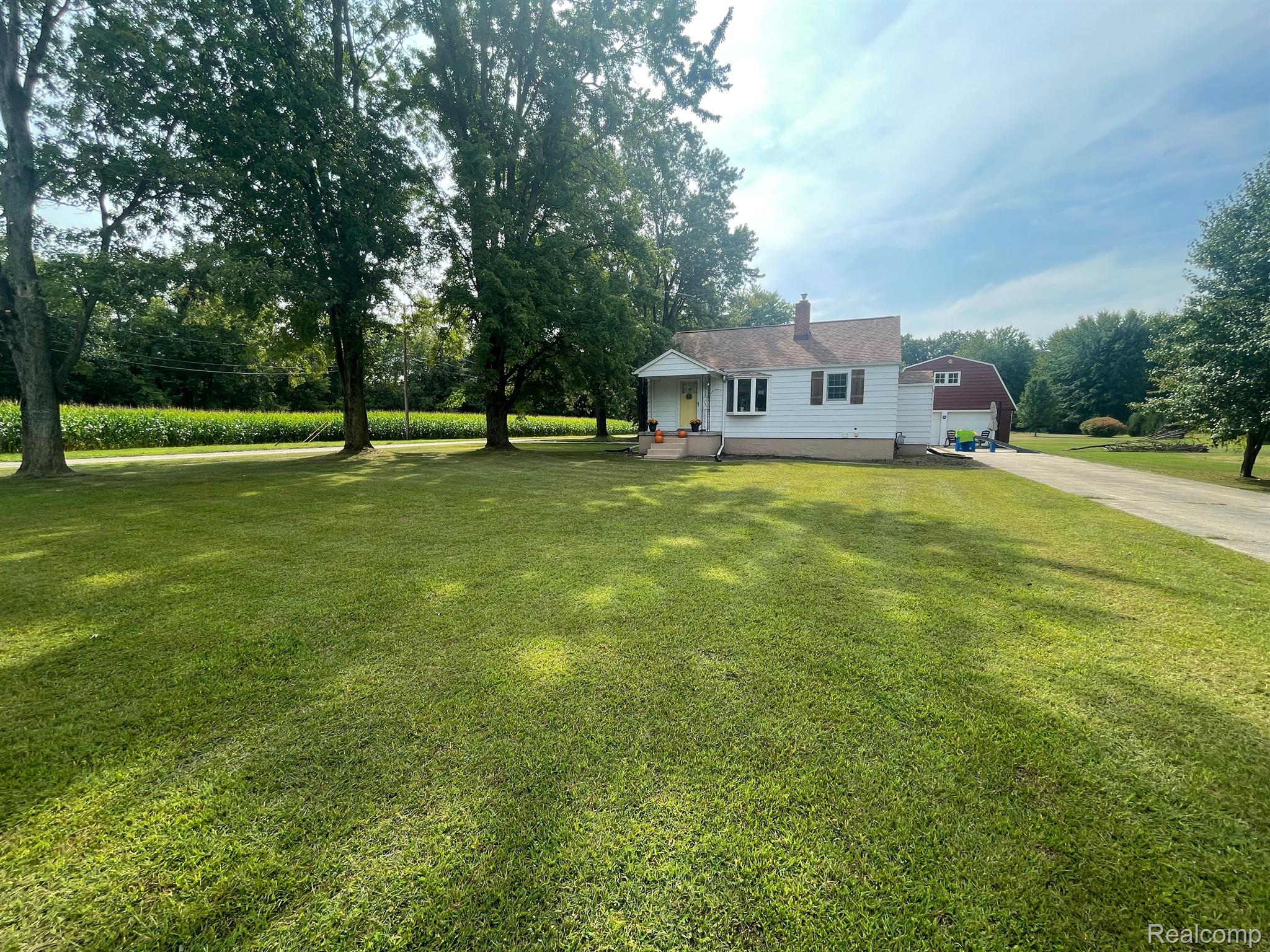 9480 Willow Road Willis, MI 48191 - Photo 2 of 36 Gallery Image 2