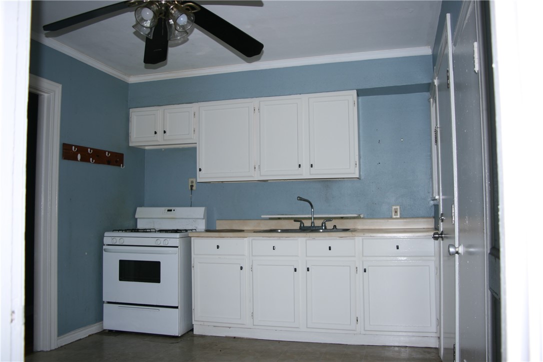 810 Indiana Avenue, Unit B Corpus Christi, TX 78404 - Photo 4 of 9
