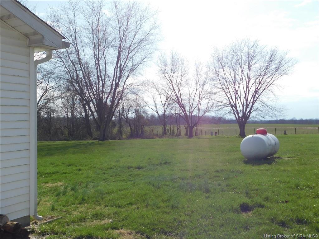 4440 North Hypes Road Salem, IN 47167 - Photo 7 of 25