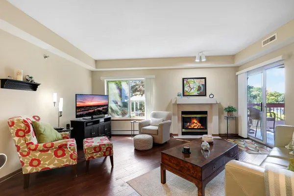 $335,000 | 7500 Edinborough Way, Unit 3106, Edina, MN 55435