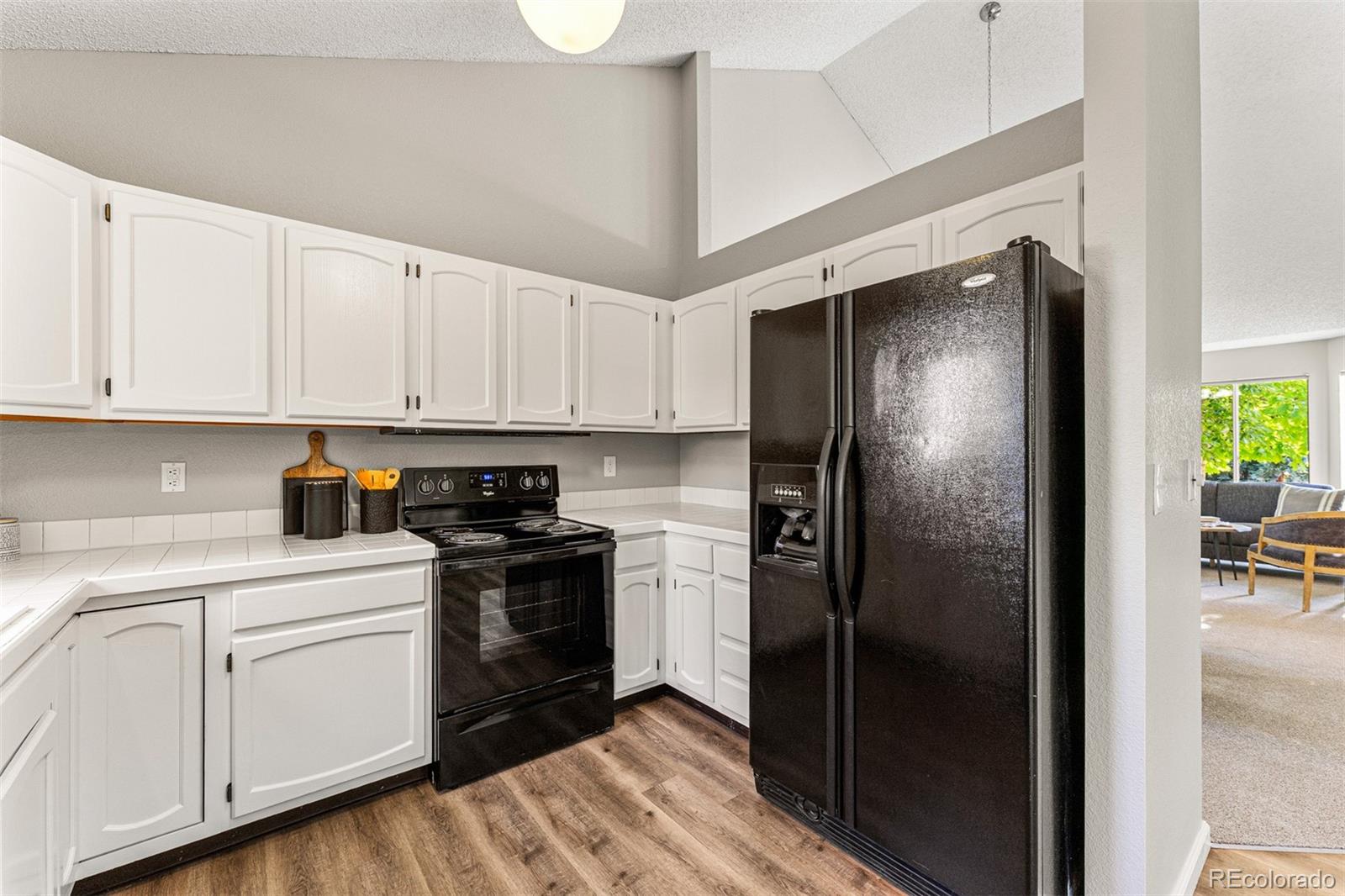 9214 Buttonhill Court Highlands Ranch, CO 80130 - Photo 11 of 32 Gallery Image 11