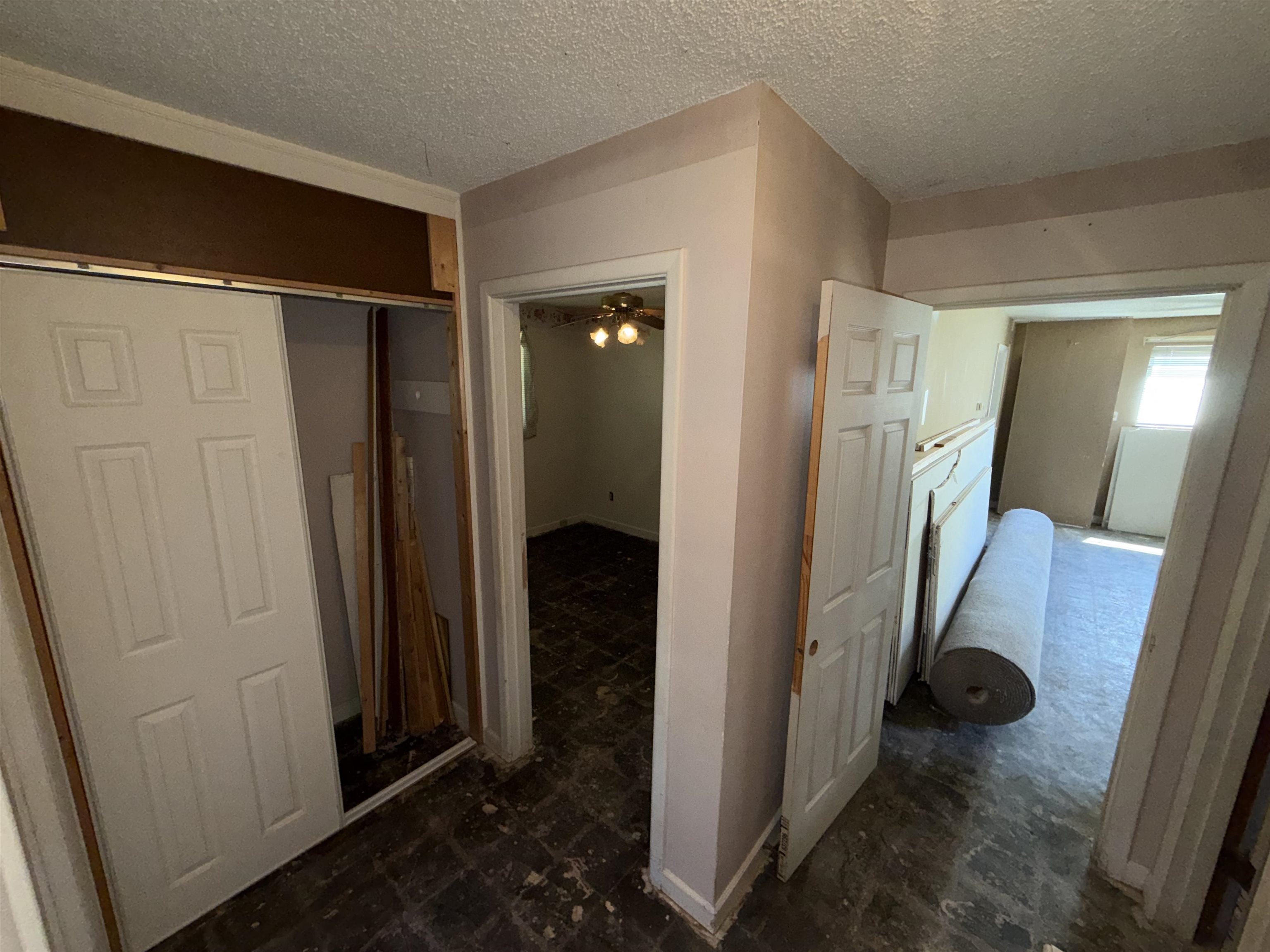 1068 Buckner Road Memphis, TN 38122 - Photo 15 of 30