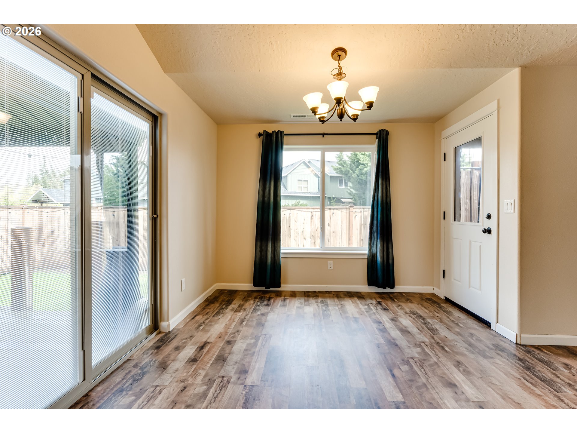 362 Camrin Loop Creswell, OR 97426 - Photo 8 of 22 Dining Area