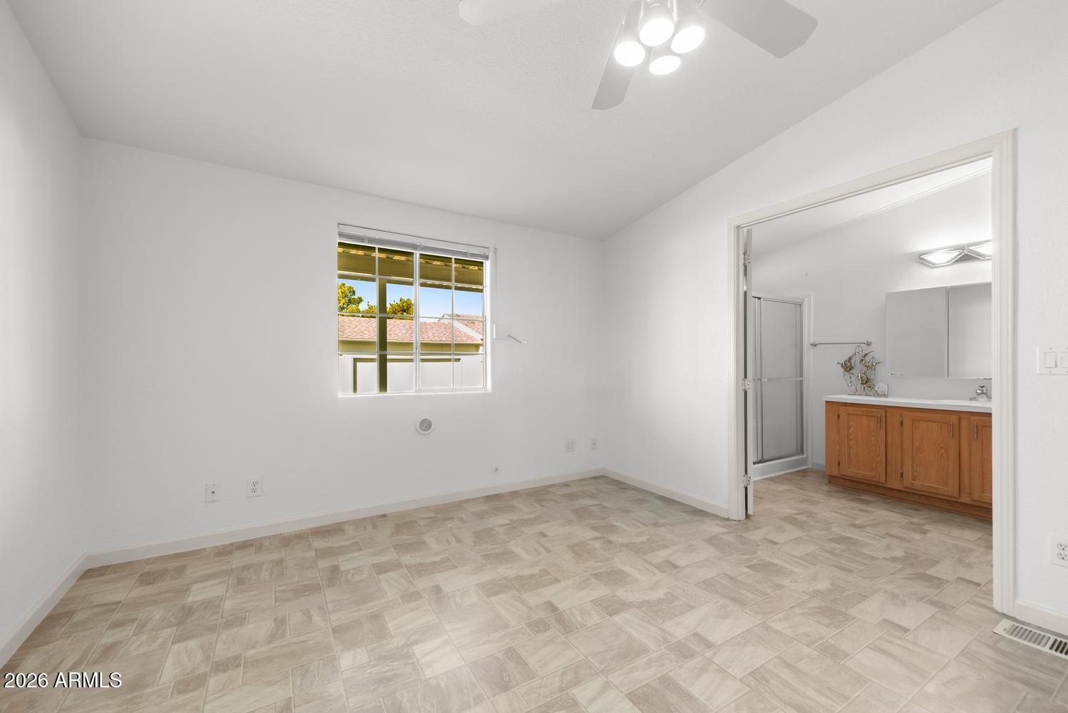 17200 West Bell Road, Unit 2251 Surprise, AZ 85374 - Photo 17 of 42 002-016-BV3A1285-1498x1000