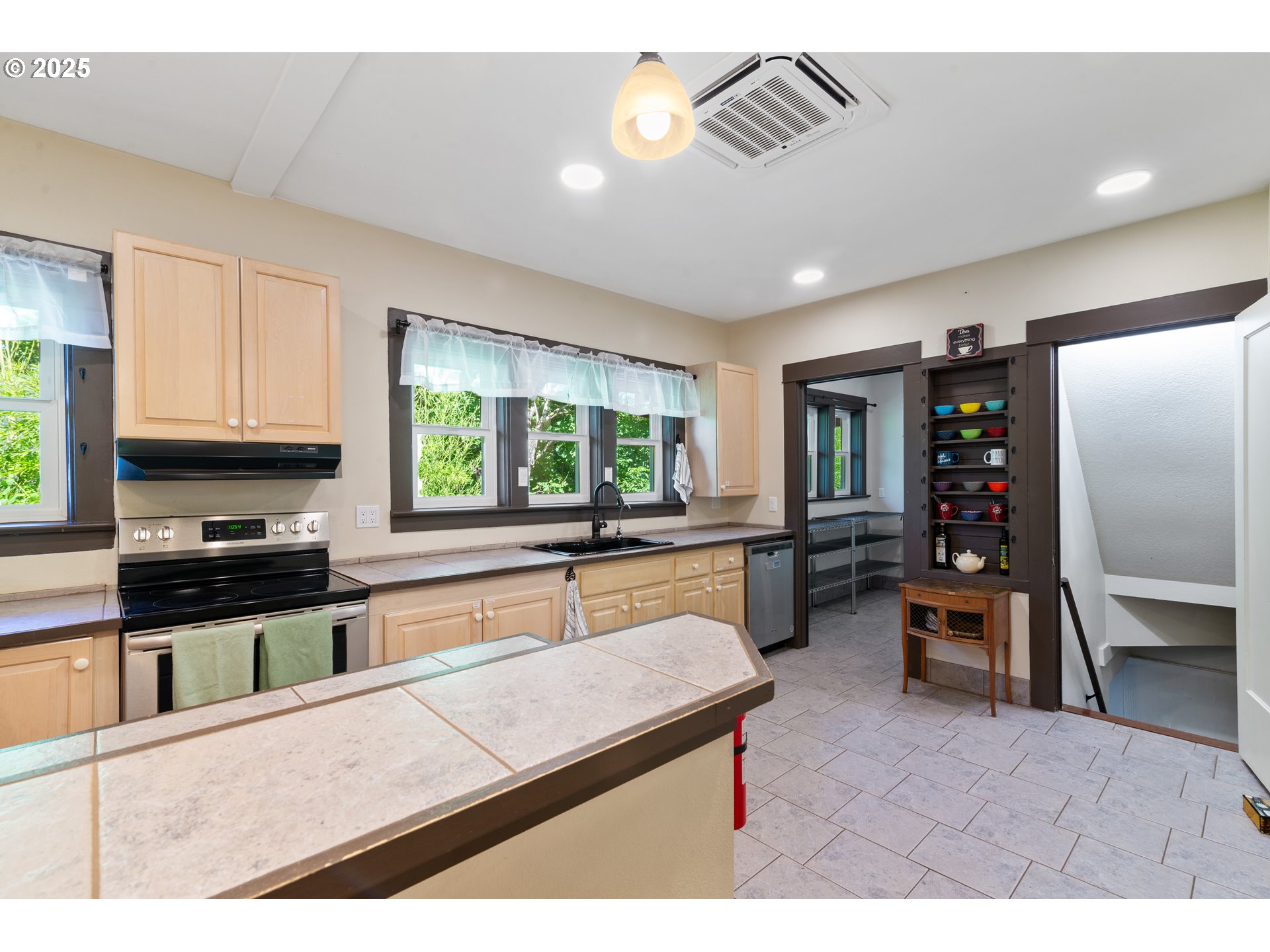 6541 East Burnside Street Portland, OR 97213 - Photo 16 of 48 Gallery Image 16