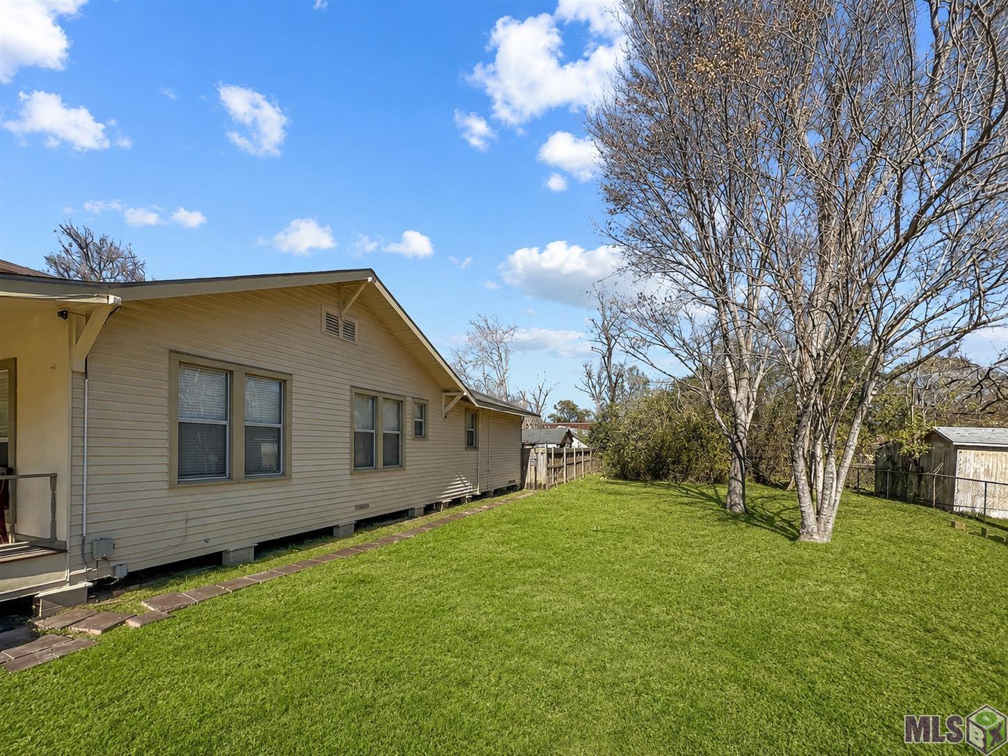 1427 Stilt Street Baton Rouge, LA 70807 - Photo 3 of 13
