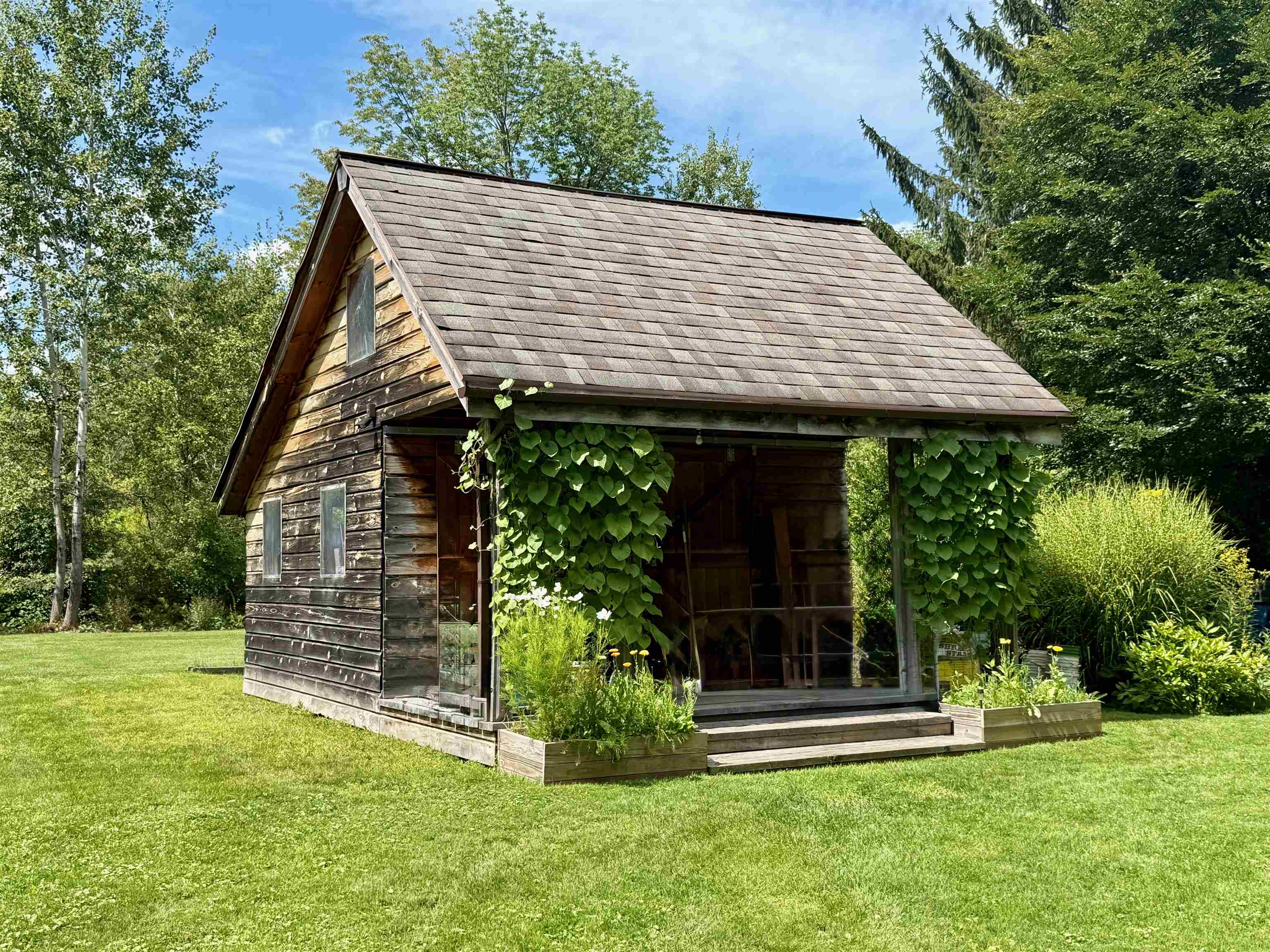 414 Park Street Bennington, VT 05201 - Photo 3 of 42 Gallery Image 3