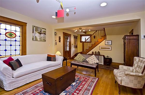 23 Cummings Road Newton, MA 02459 - Photo 2 of 25 Gallery Image 2