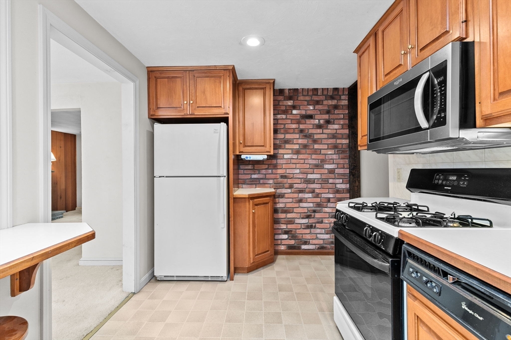 57 Maquan Street Hanson, MA 02341 - Photo 4 of 36 Gallery Image 4