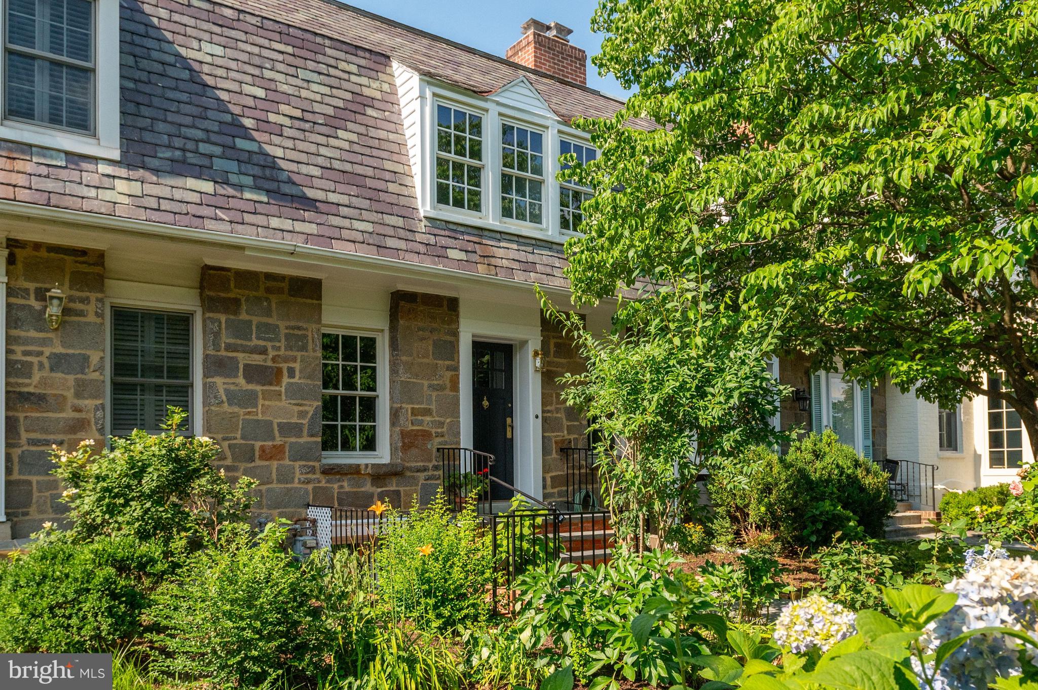 Welcome to 3533 R St NW!