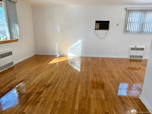 $4,800 | 58-27 208th Street | Bayside