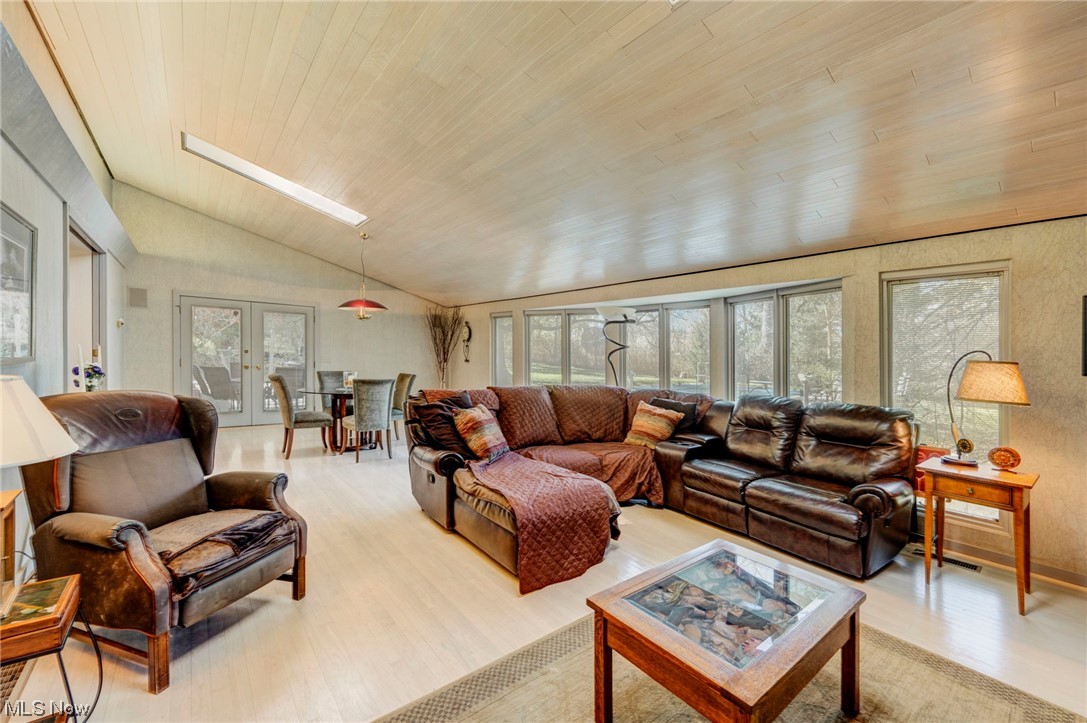 2822 Brainard Road Cleveland, OH 44124 - Photo 7 of 32 Gallery Image 7