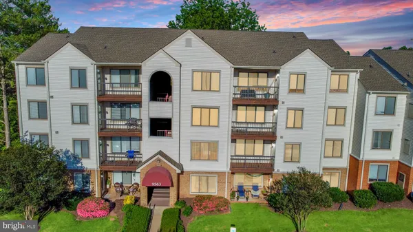 $279,900 | 9563 Battery Heights Boulevard, Unit 204, Manassas, VA 20110
