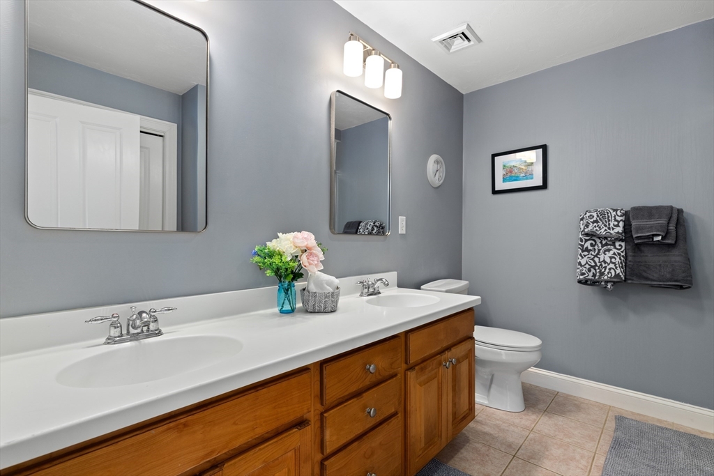 29 Maple Street, Unit G Canton, MA 02021 - Photo 13 of 22