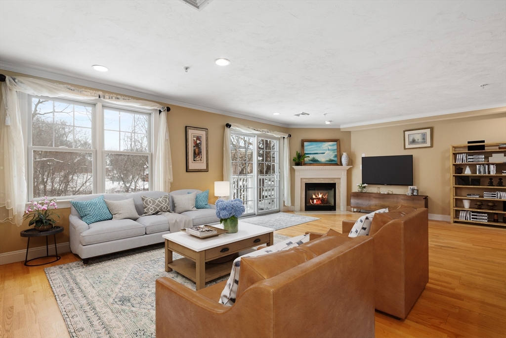 29 Maple Street, Unit G Canton, MA 02021 - Photo 3 of 22