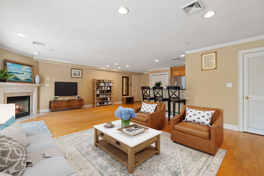 29 Maple Street, Unit G Canton, MA 02021 - Photo 4 of 22