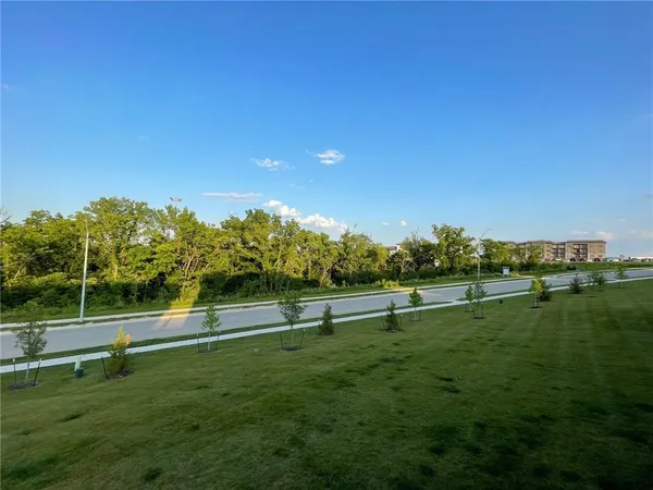 $314,900 | 7389 Griffey Street, Parkville, MO 64152