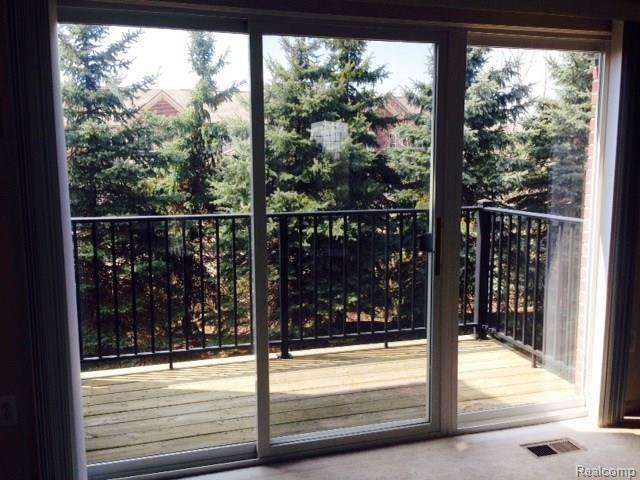 6963 Edgewater Drive, Unit 4 Troy, MI 48085 - Photo 13 of 24