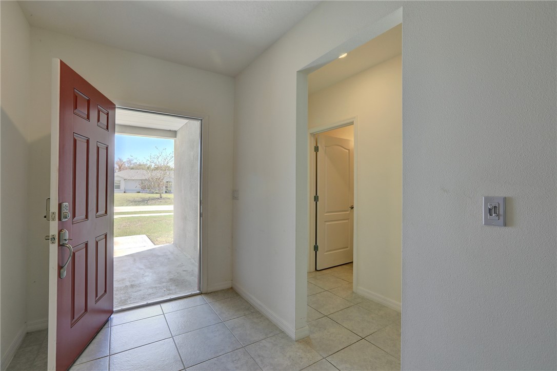 406 Easy Street Sebastian, FL 32958 - Photo 8 of 36