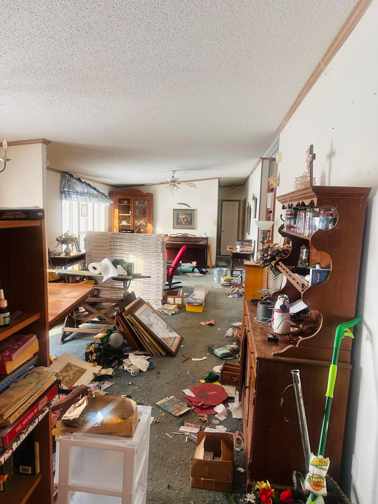 5330 Cemetery Road Mount Perry, OH 43760 - Photo 5 of 22 Living Room