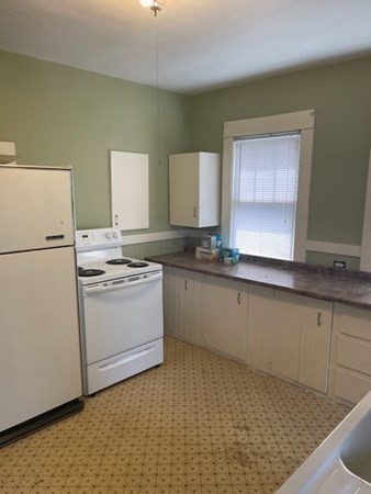 206 Middlesex Street Springfield, MA 01109 - Photo 8 of 24 Gallery Image 8
