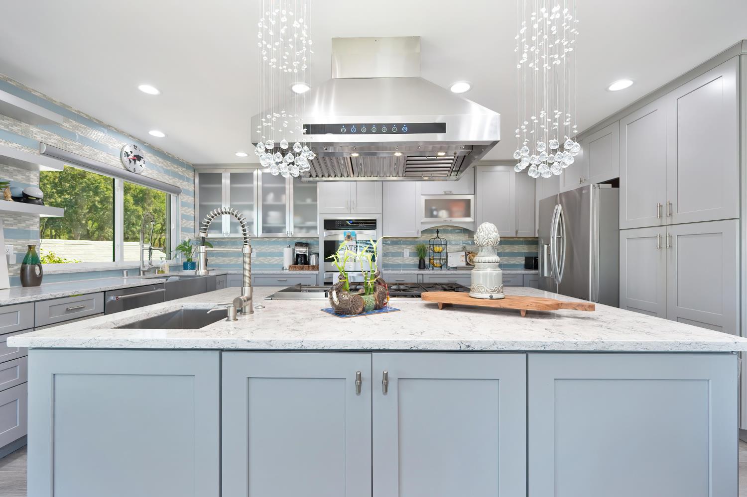 3468 Rolph Way El Dorado Hills, CA 95762 - Photo 5 of 51 a kitchen with sink and refrigerator