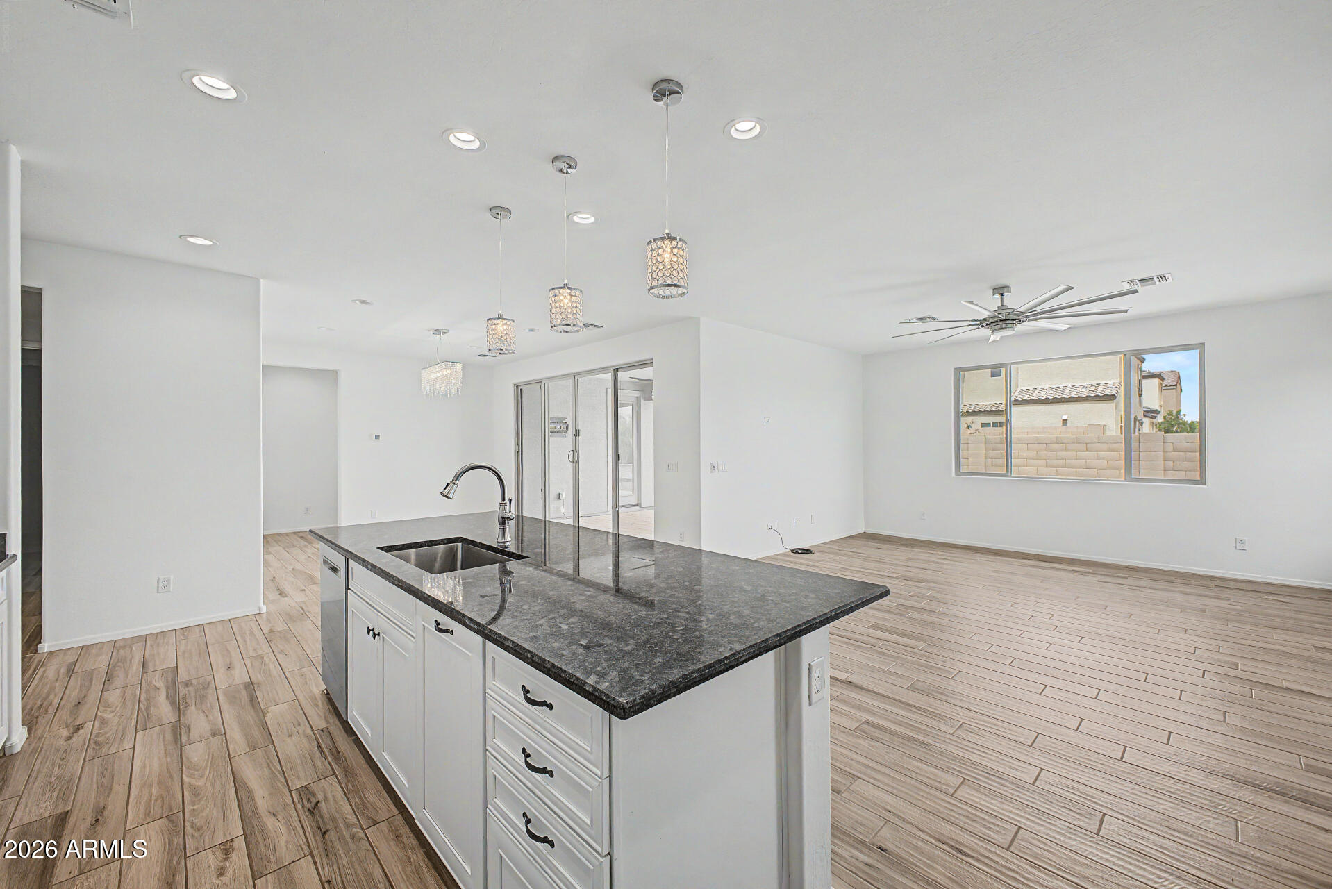 8010 West Atlantis Way Phoenix, AZ 85043 - Photo 21 of 41
