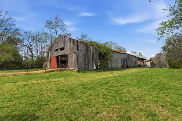 $399,000 | 5977 Old Highway 431, Springfield, TN 37172
