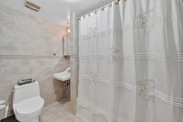 $1,949,000 | 15 Dr Frank Road, Spring Valley, NY 10977