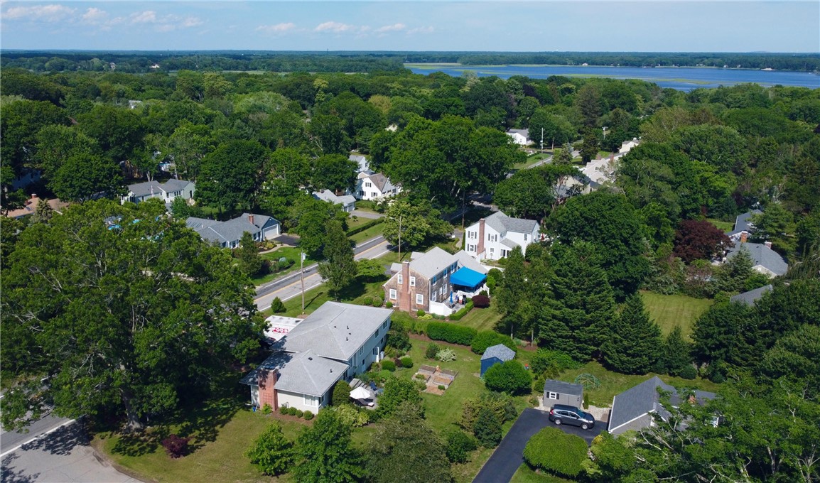 48 Primrose Hill Road Barrington, RI 02806 - Photo 3 of 25 Gallery Image 3