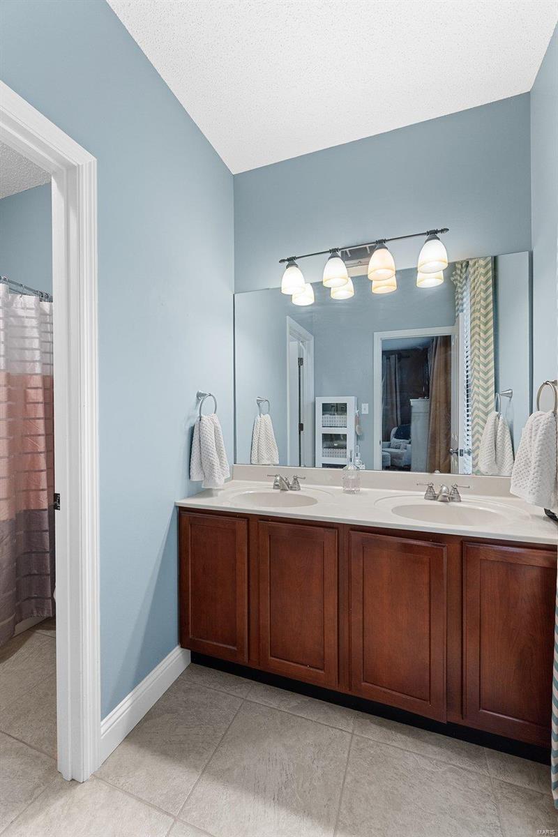 3225 Rue Royale St. Charles, MO 63301 - Photo 17 of 37 Gallery Image 17