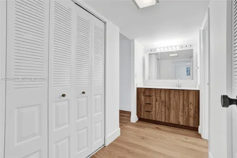 $425,000 | 20379 West Country Club Drive, Unit 1440, Aventura, FL 33180