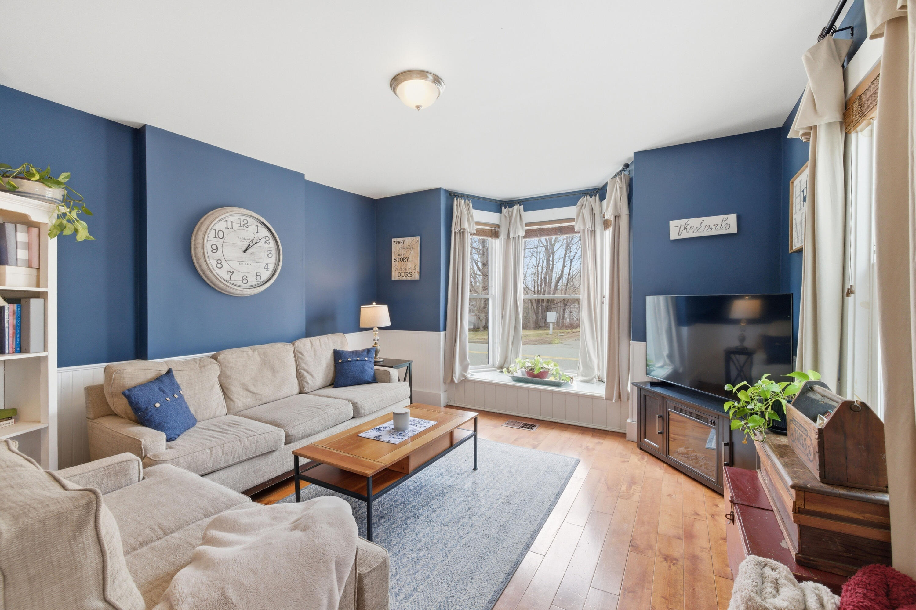 24 Grove Street, Unit 24 Kennebunk, ME 04043 - Photo 1 of 45 Huge sunny bay window