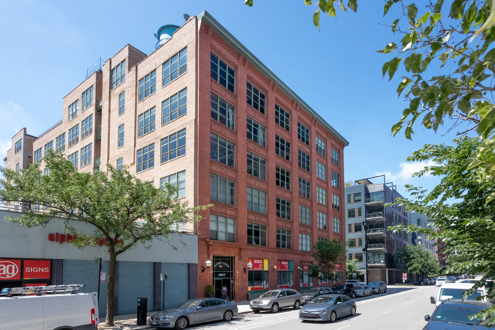 1017 West Washington Boulevard, Unit 2H Chicago, IL 60607 - Photo 1 of 39