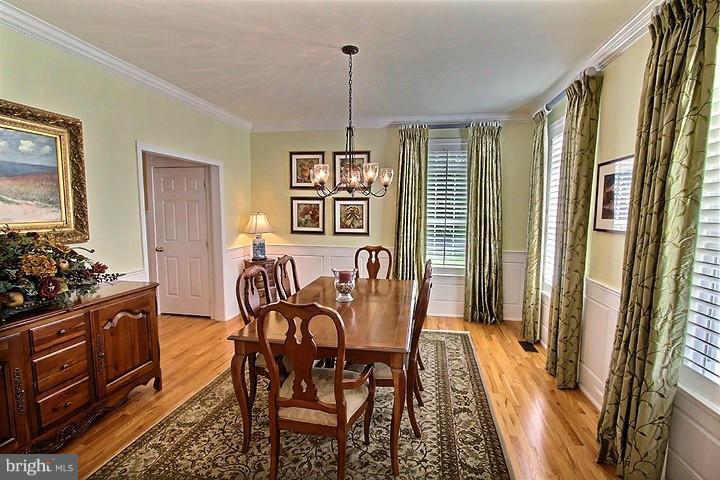 7107 Deer Valley Road Highland, MD 20777 - Photo 6 of 30 Dining Room