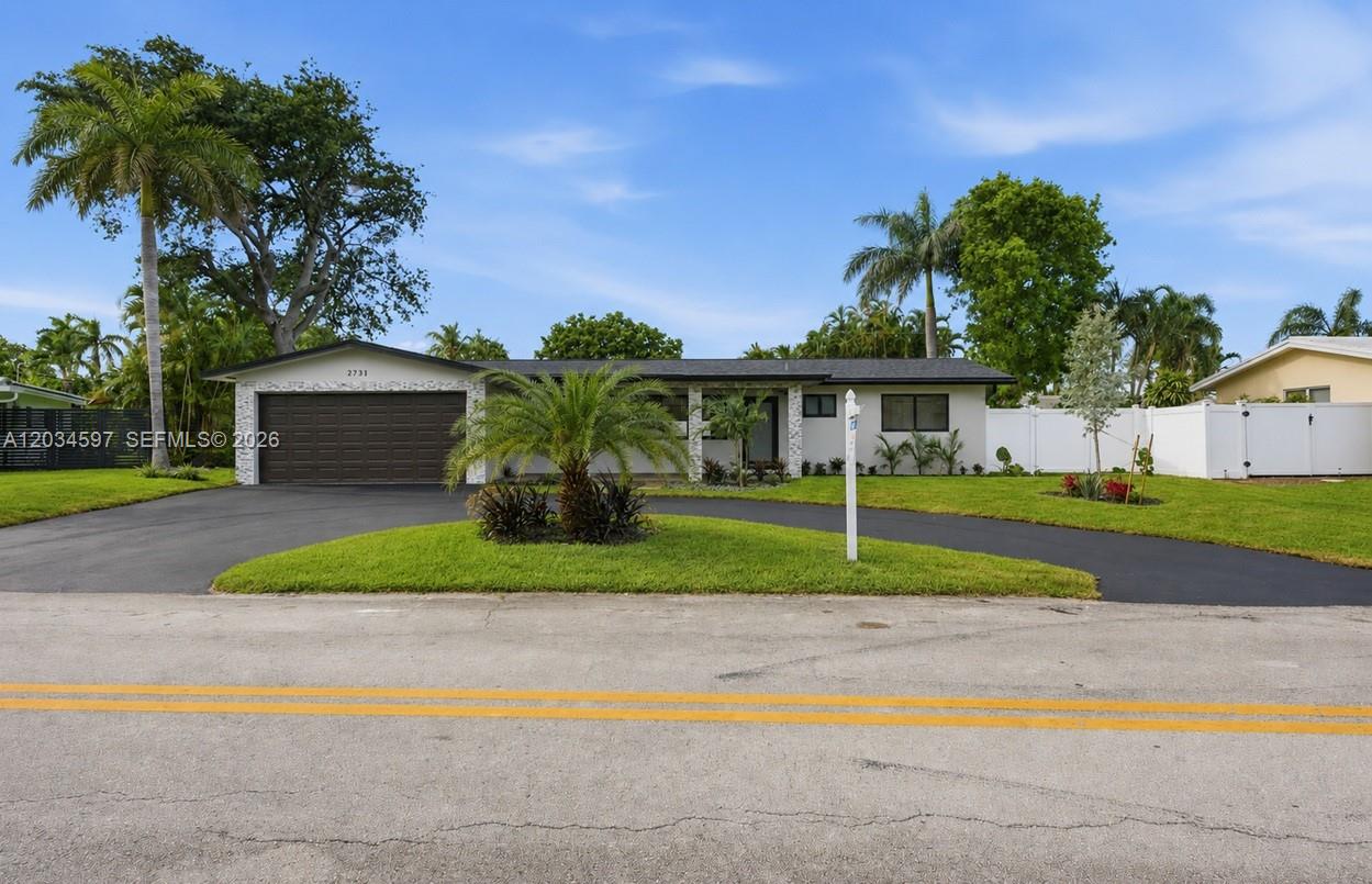2731 Northeast 52nd Street Lighthouse Point, FL 33064 - Photo 2 of 43