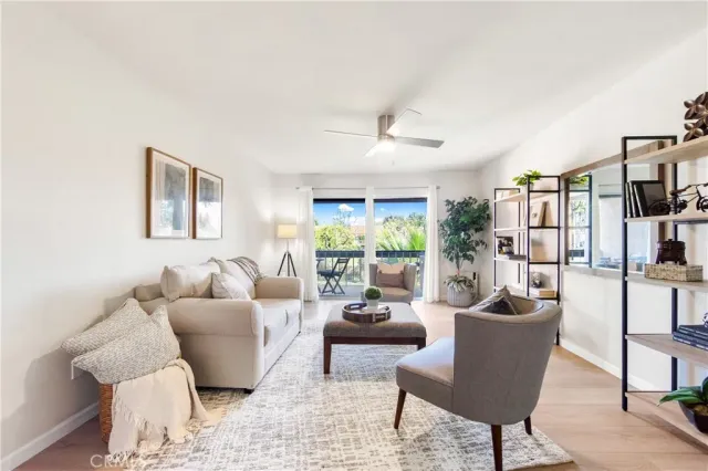 $459,900 | 6600 Warner Avenue, Unit 10, Huntington Beach, CA 92647