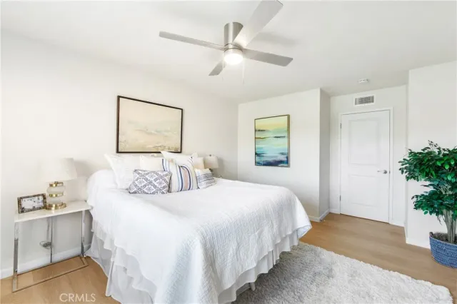 $459,900 | 6600 Warner Avenue, Unit 10, Huntington Beach, CA 92647