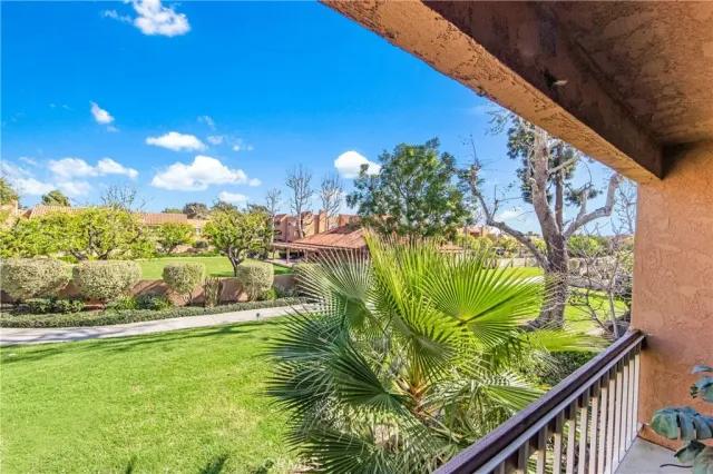 $459,900 | 6600 Warner Avenue, Unit 10, Huntington Beach, CA 92647