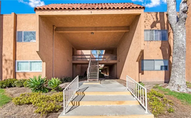 $459,900 | 6600 Warner Avenue, Unit 10, Huntington Beach, CA 92647