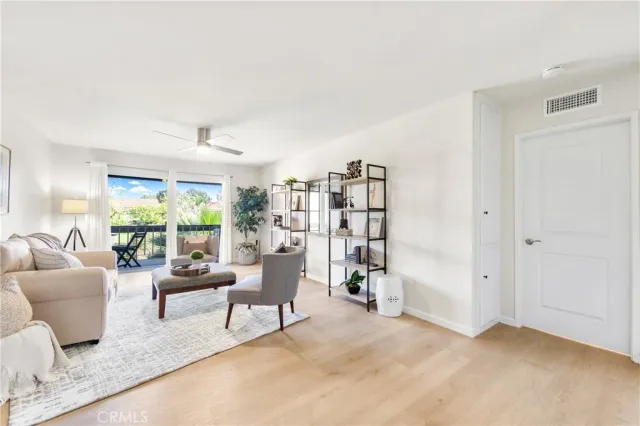 $459,900 | 6600 Warner Avenue, Unit 10, Huntington Beach, CA 92647