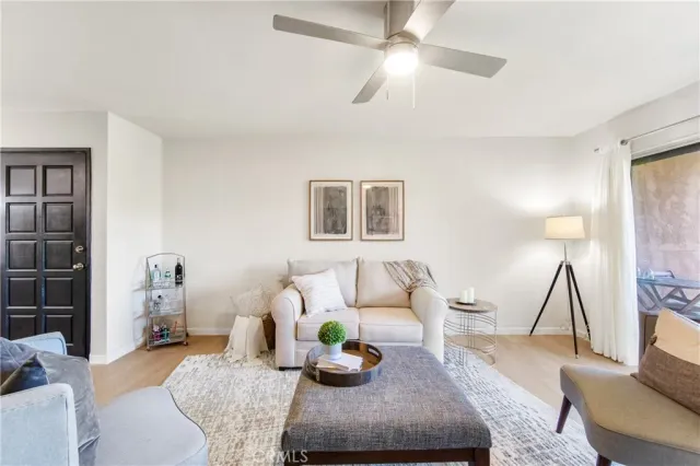 $459,900 | 6600 Warner Avenue, Unit 10, Huntington Beach, CA 92647