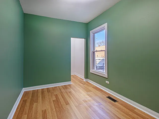 $265,000 | 5729 South Damen Avenue, Chicago, IL 60636