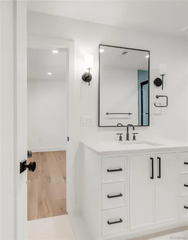 $9,500 | 4930 East Ellsworth Avenue, Denver, CO 80246