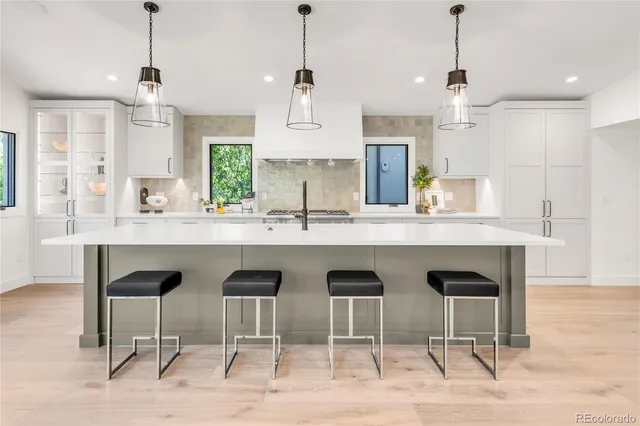 $9,500 | 4930 East Ellsworth Avenue, Denver, CO 80246