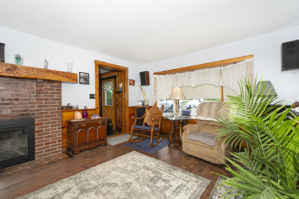 926 Old Turnpike Road Oakham, MA 01068 - Photo 16 of 42