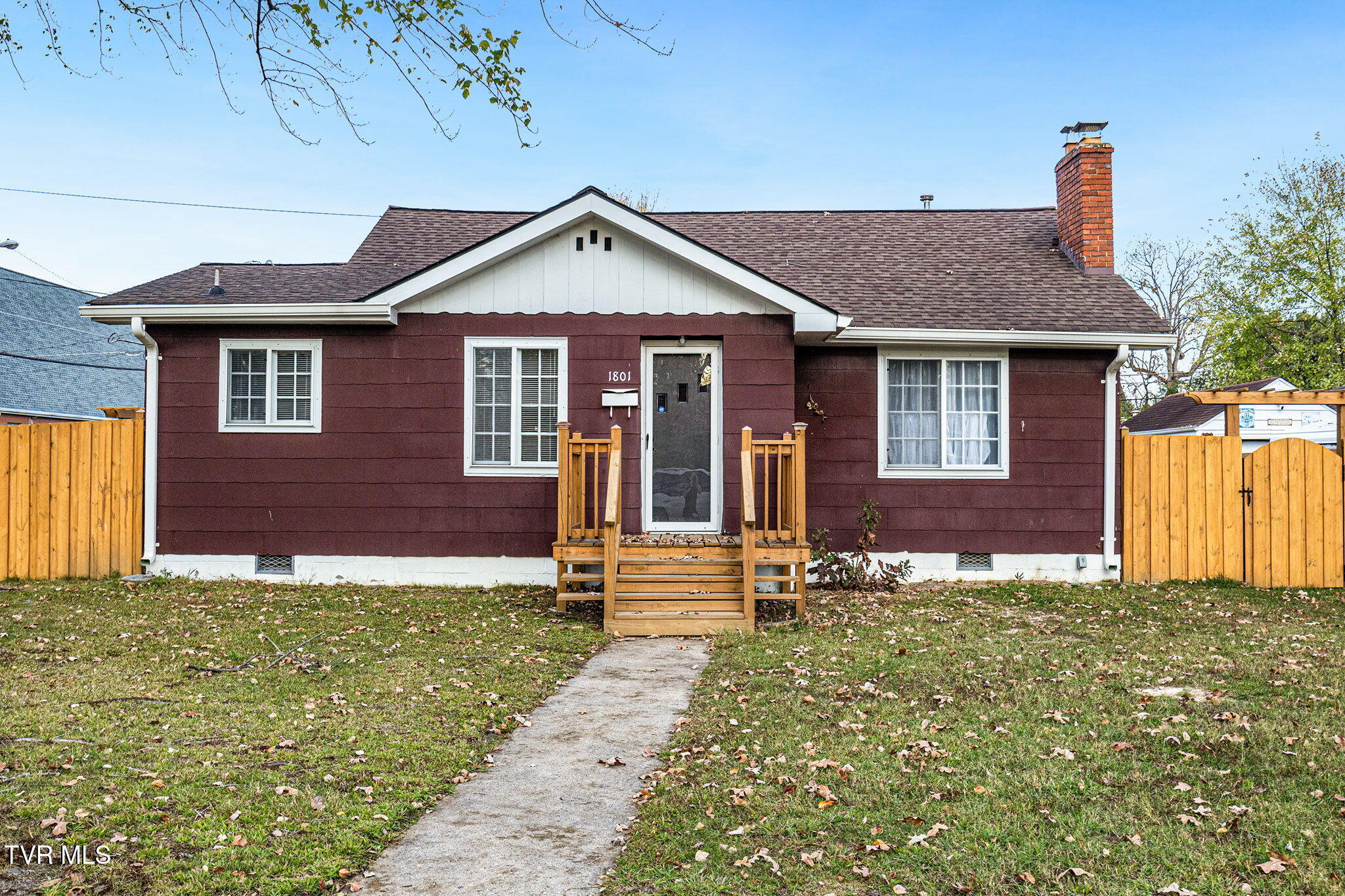 1801 Fairoaks Road, Unit 1 Kingsport, TN 37664 - Photo 2 of 32 2-web-or-mls-IMG_4439